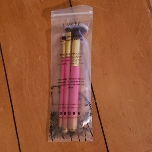 Luxie- The summer daze 3 PC brush set